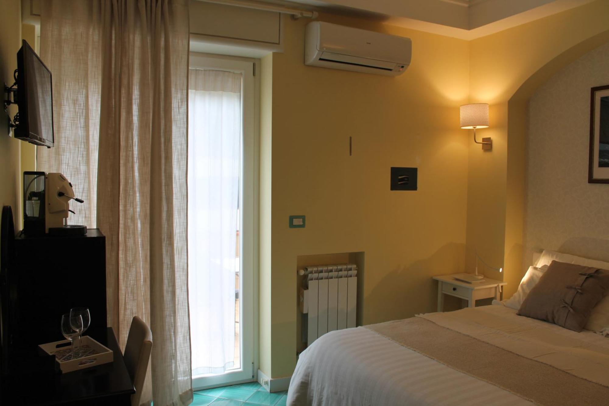 Salerno Home Station Zewnętrze zdjęcie